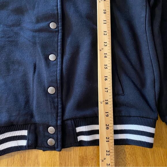 Forever 21 Varsity Sweatshirt Bomber Jacket Womens Medium Striped Cuffs - Picture 9 of 9